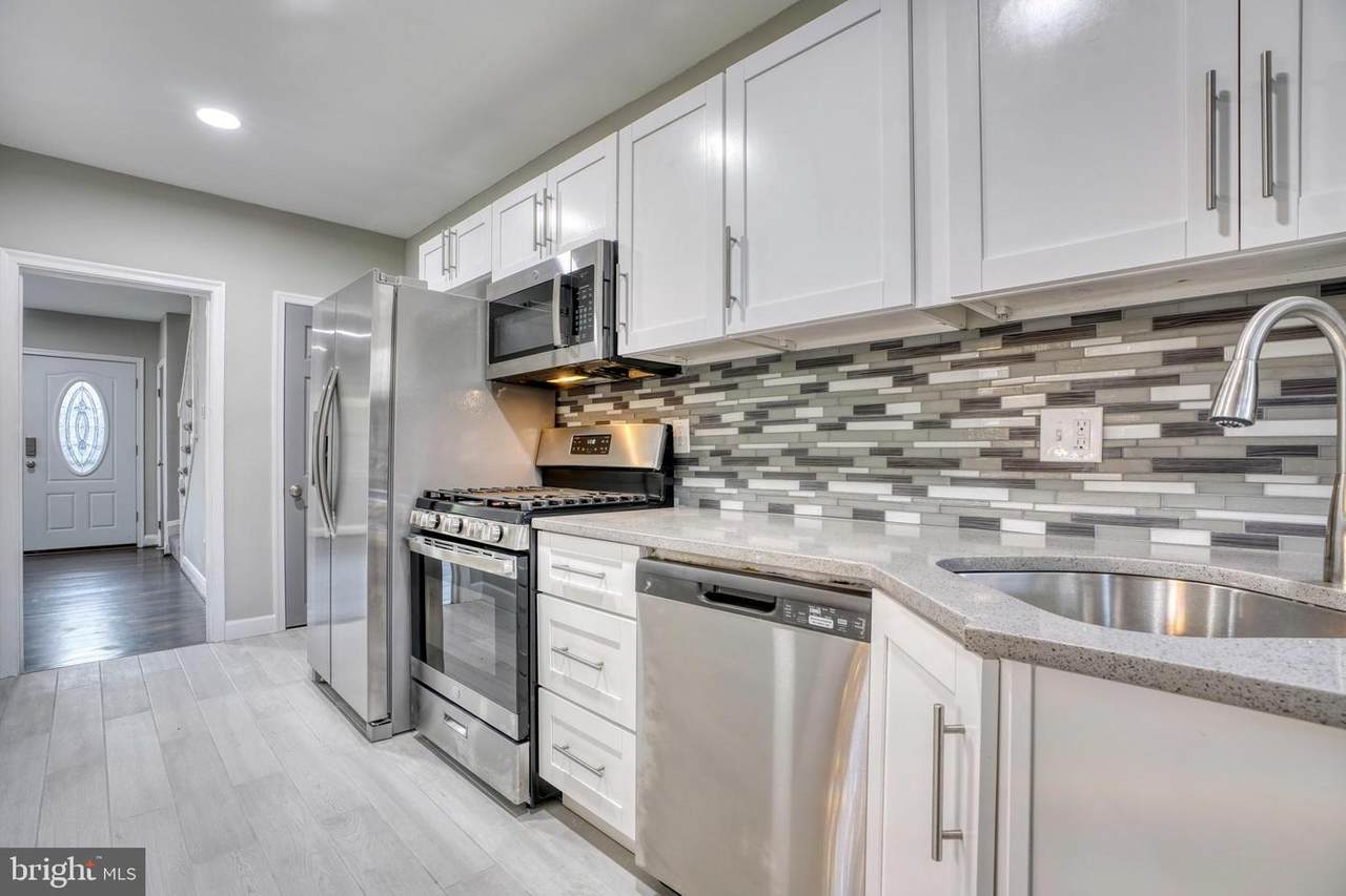 4901 Poe Avenue - Photo 1