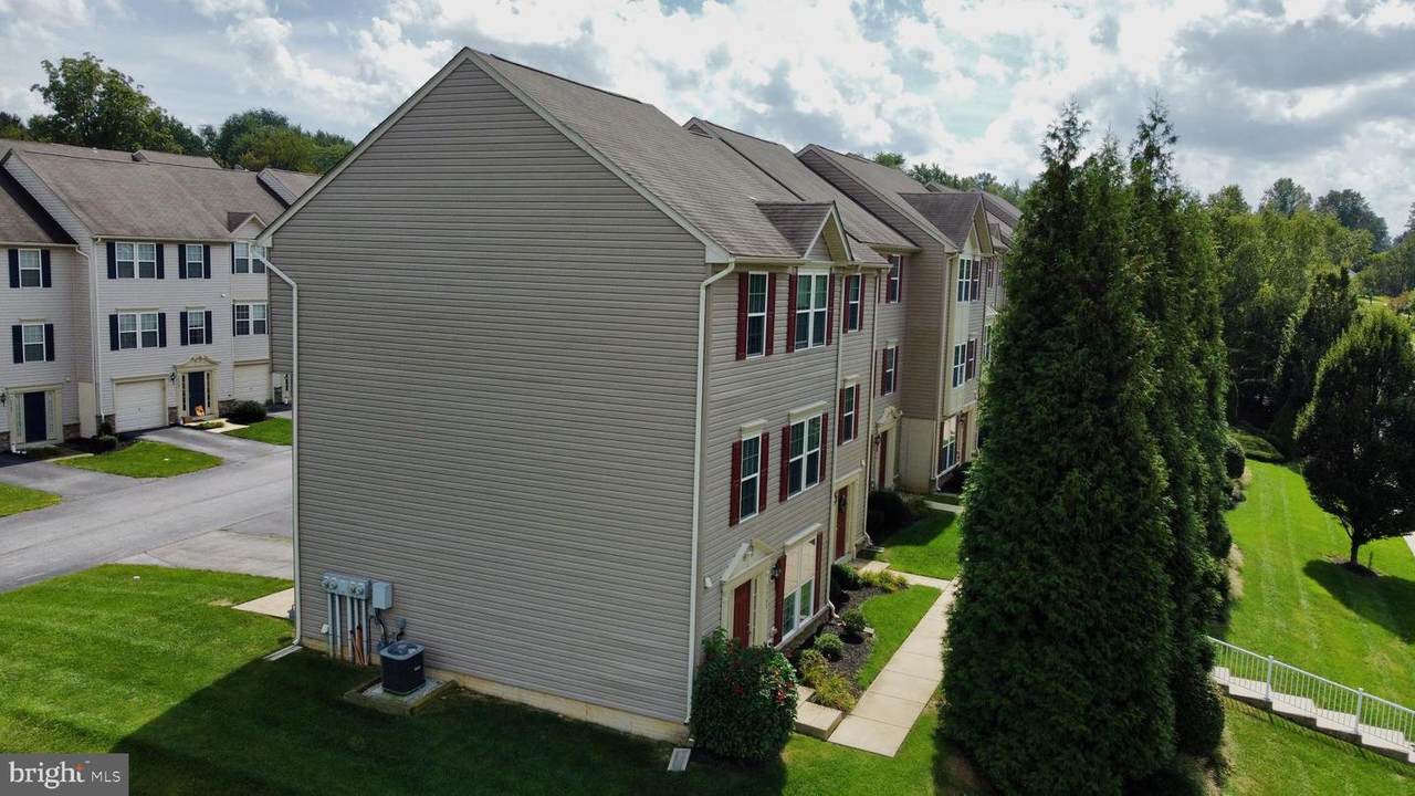 1168 Blue Bird Lane - Photo 1