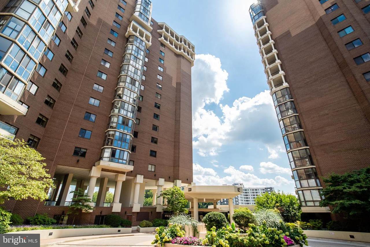 1600 Oak Street - Photo 1