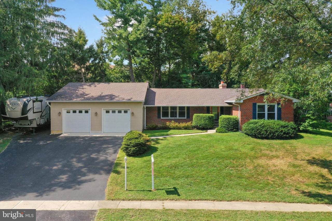 722 Edgehill Drive - Photo 1