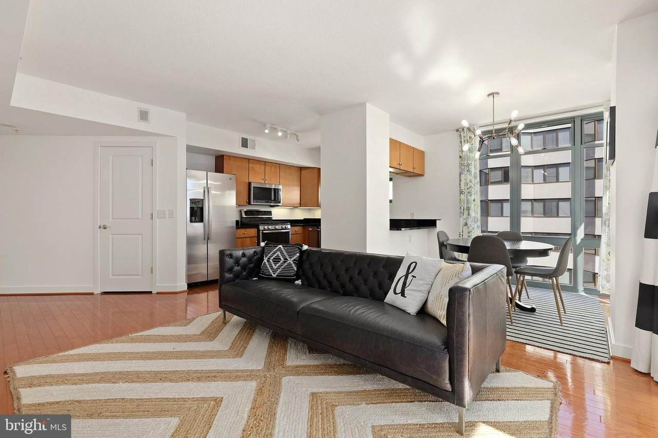 1117 10TH Street - Photo 1