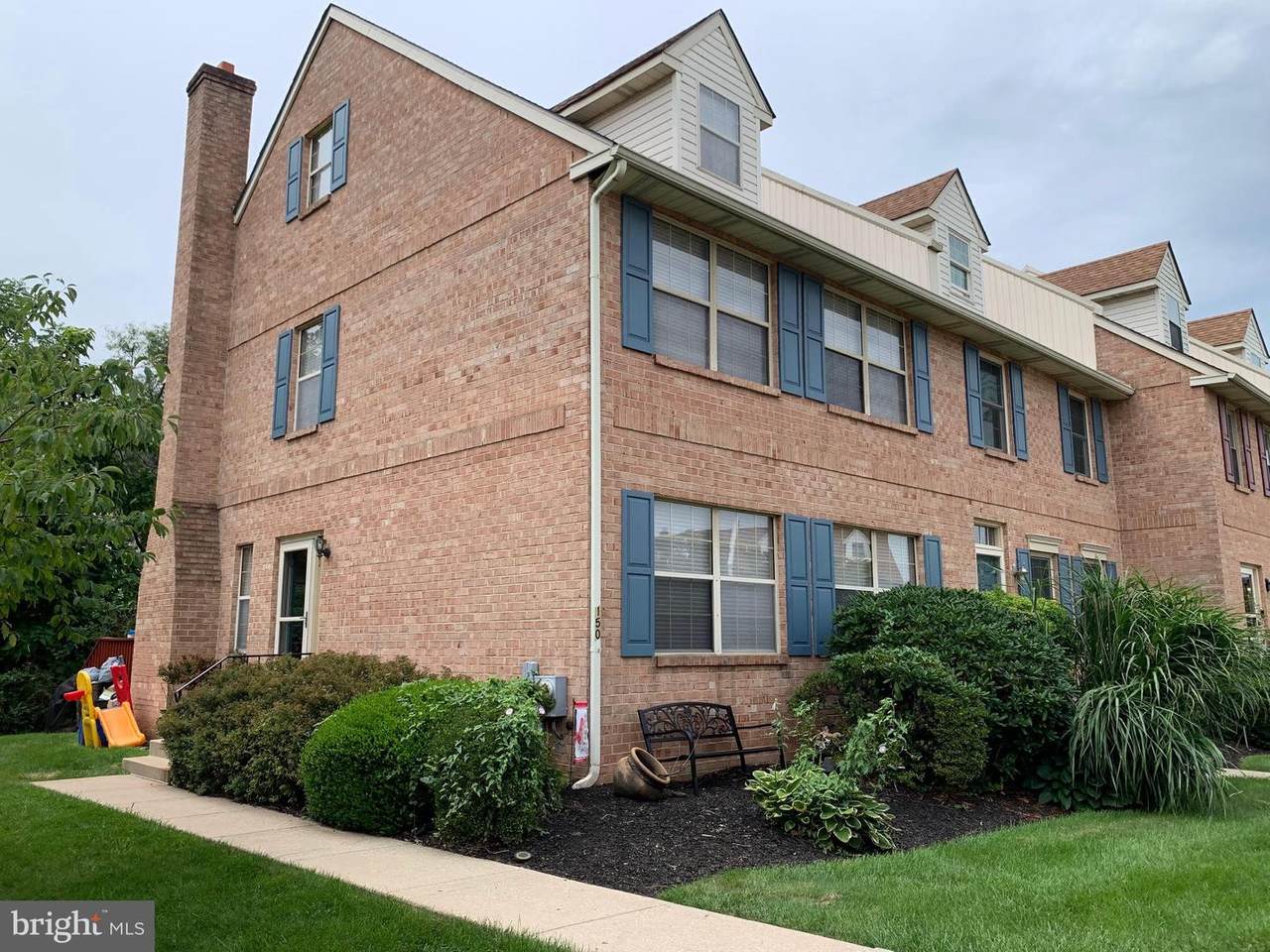 150 Jefferson Court - Photo 1