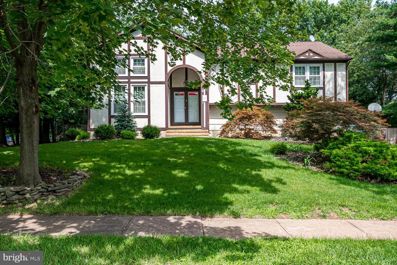4 Cardinal Court - Photo 1