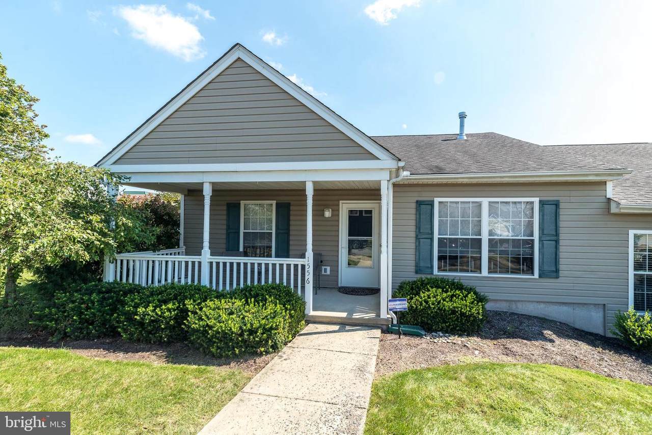 1556 Glasgow Street - Photo 1