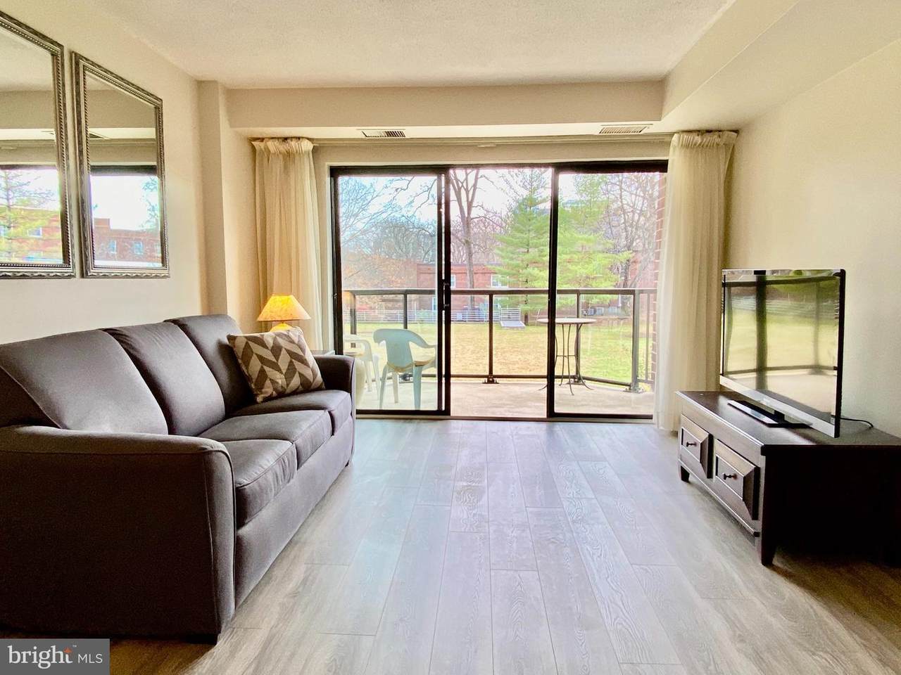 2100 Lee Highway - Photo 1