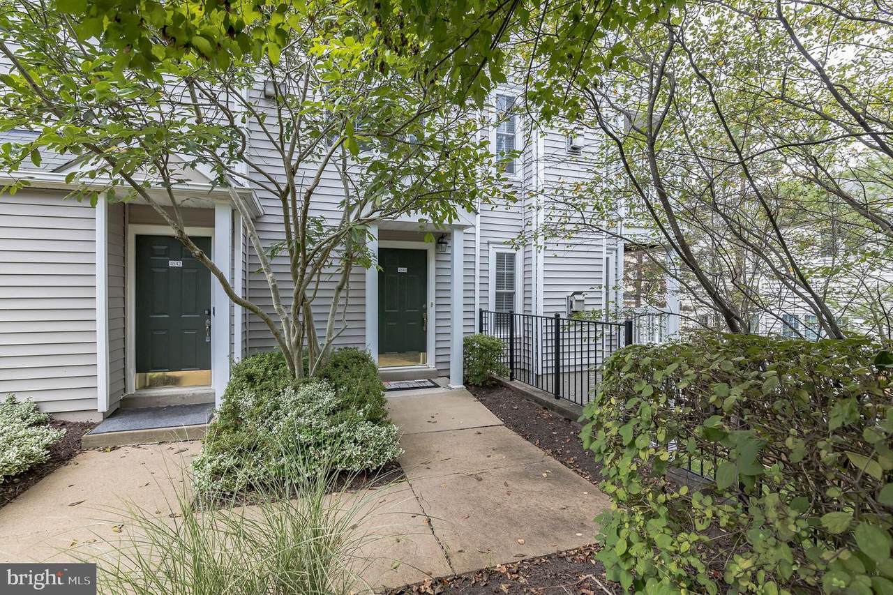 4540 Superior Square - Photo 1