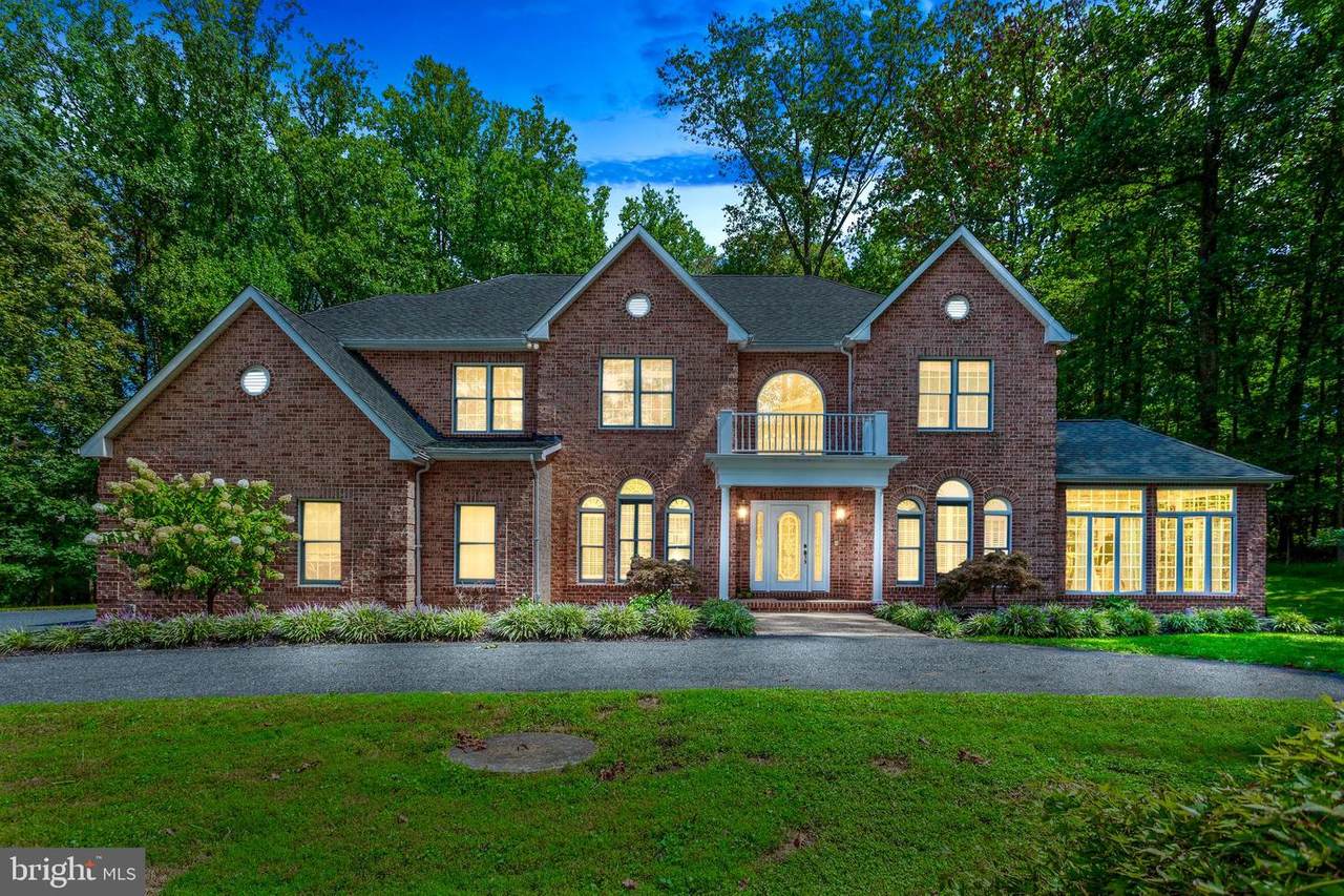 4 Red Tree Lane - Photo 1