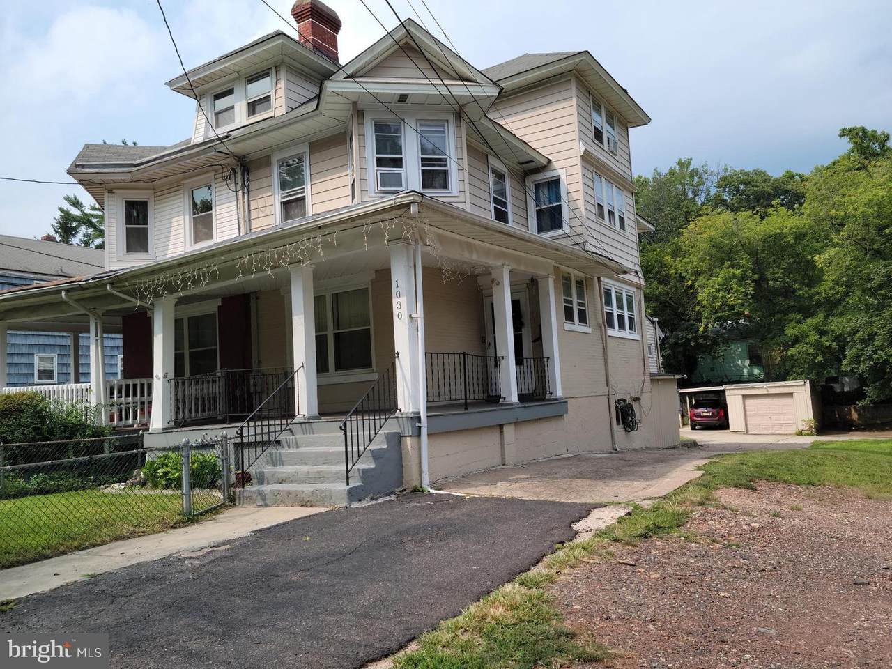 1030 Stuyvesant Avenue - Photo 1