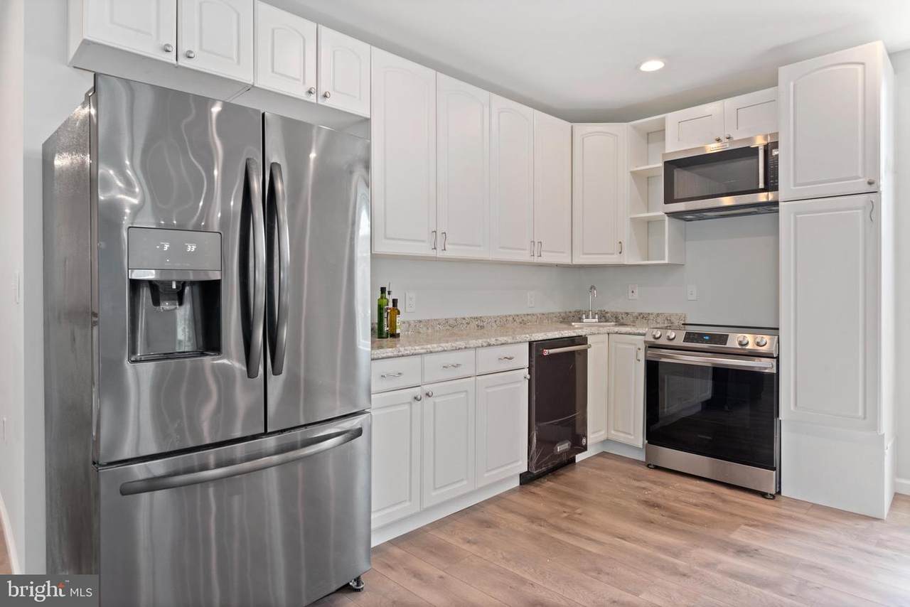 17 Tunic Avenue - Photo 1