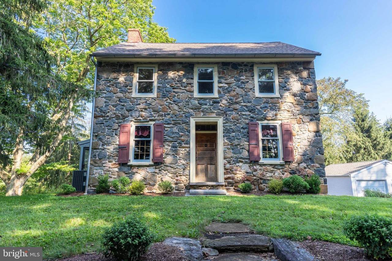 1129 Strasburg Road - Photo 1