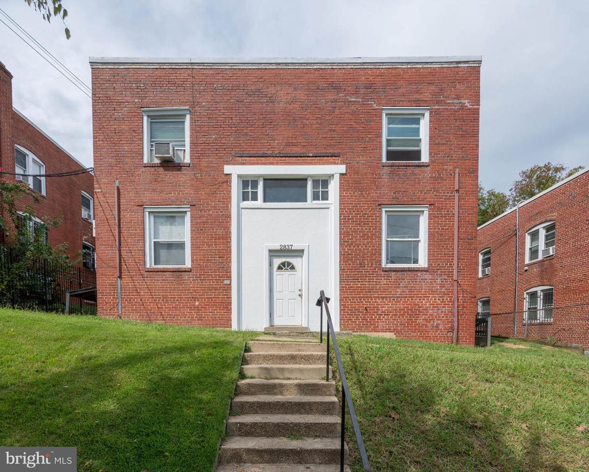 2837 28TH Street - Photo 1
