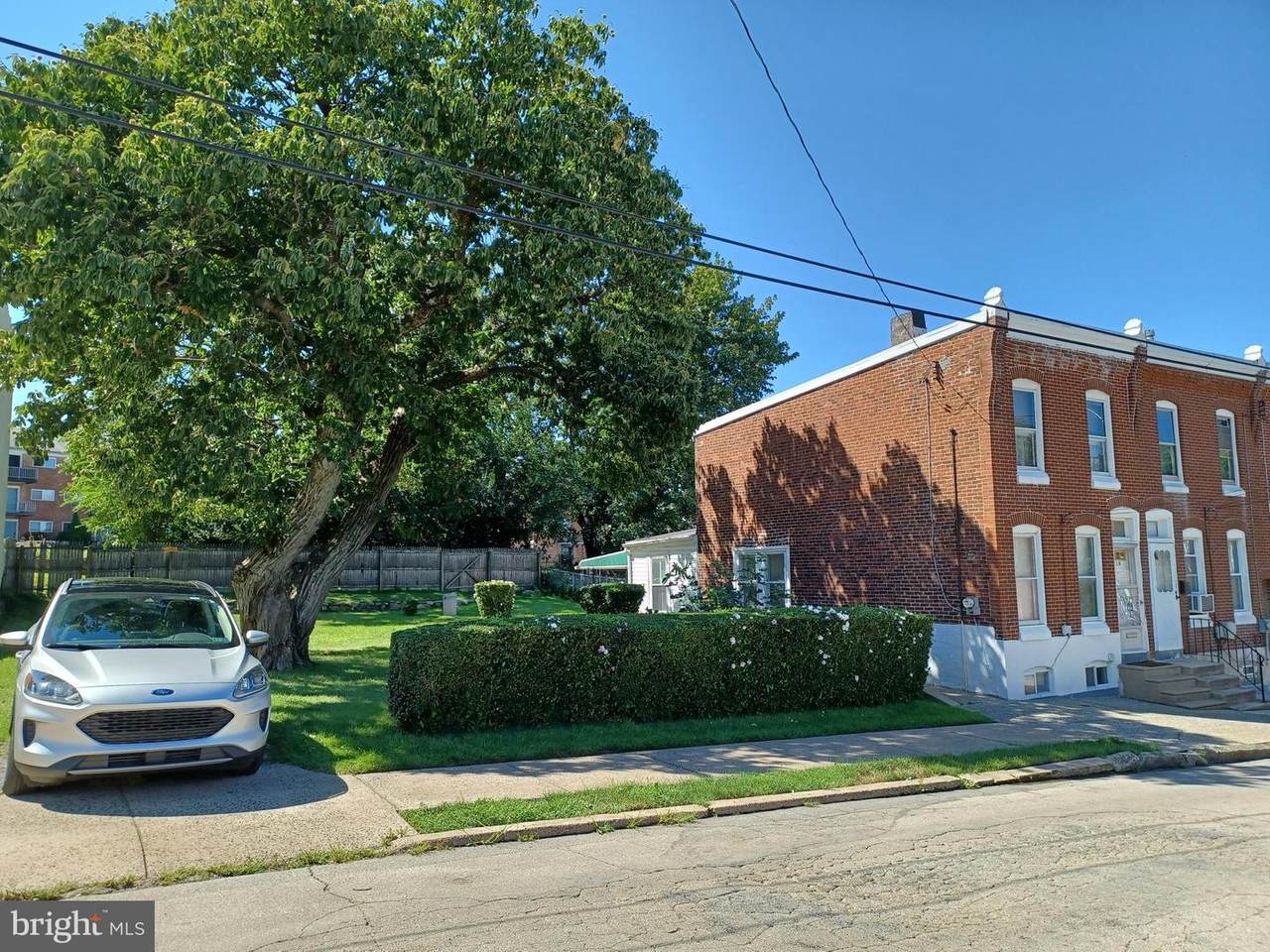 714 Moore Street - Photo 1