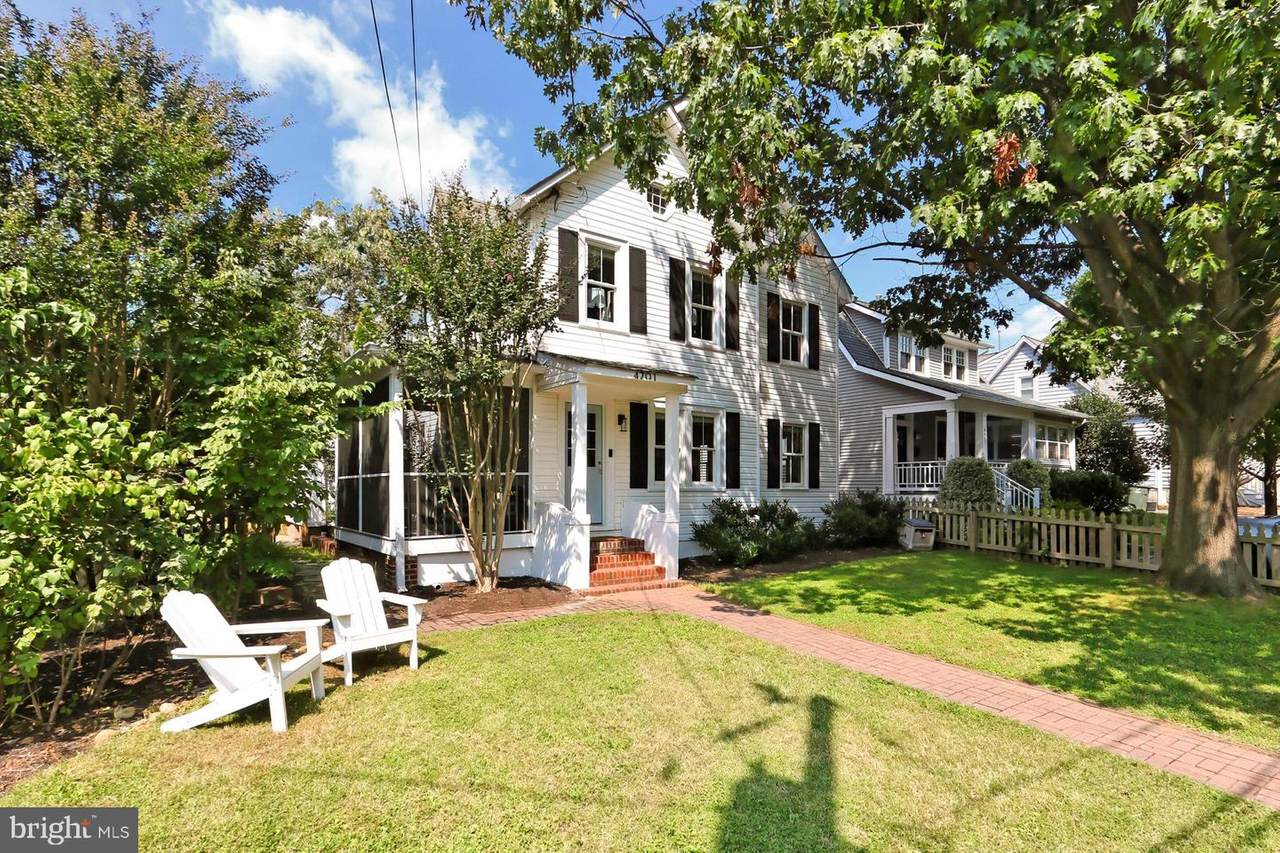 4701 8TH Road - Photo 1