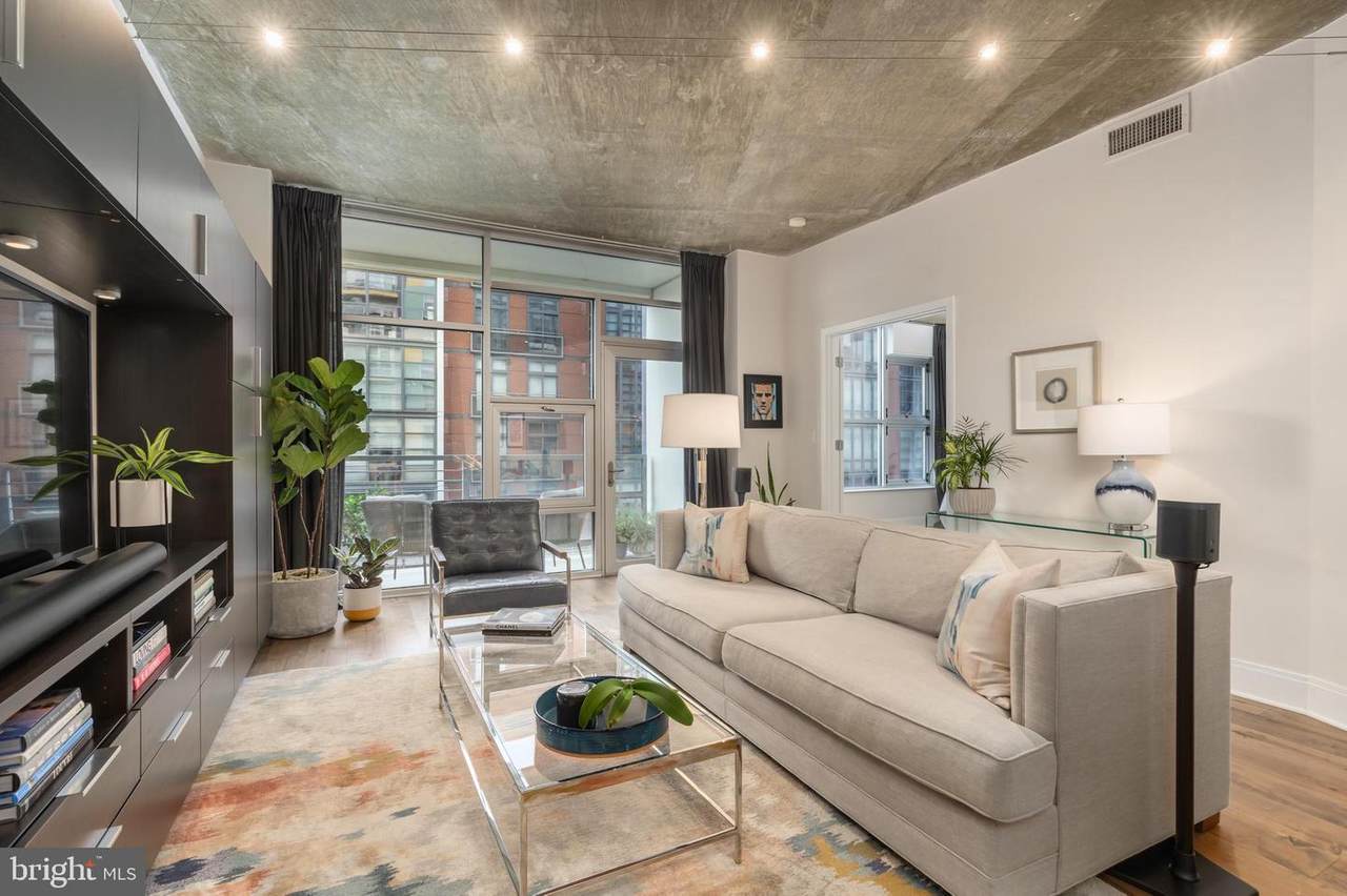 929 Florida Avenue - Photo 1