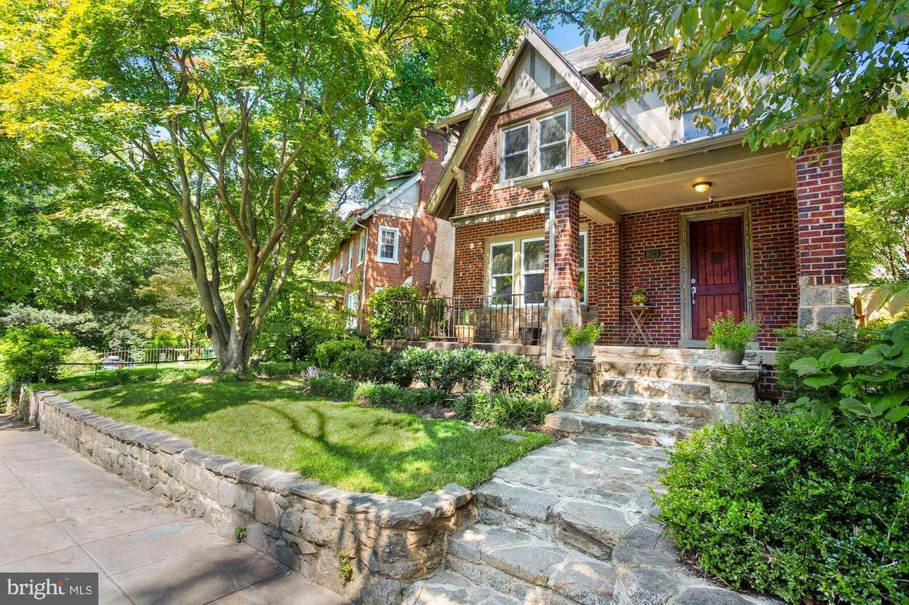1623 Montague Street - Photo 1