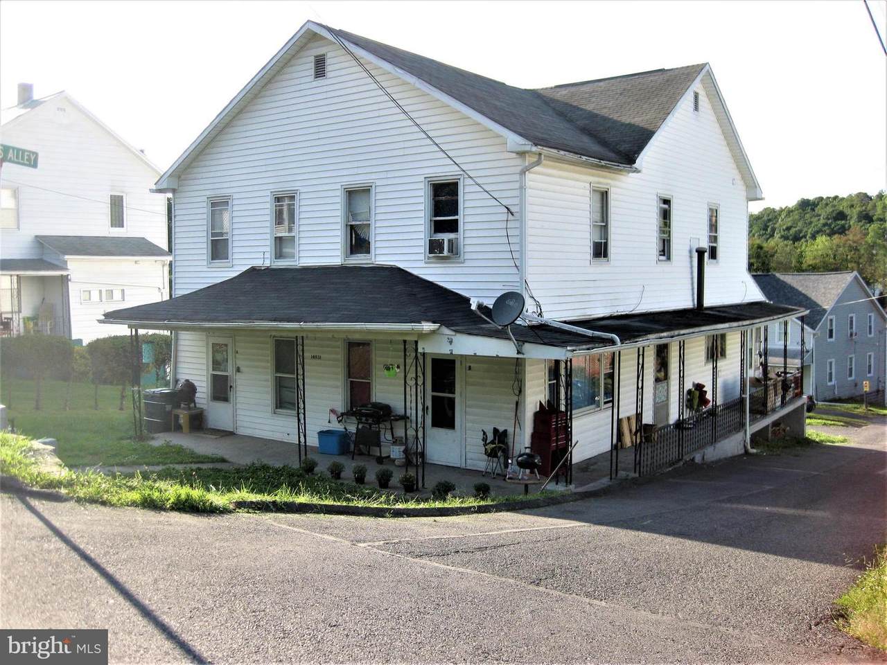 14931 Paradise Street - Photo 1