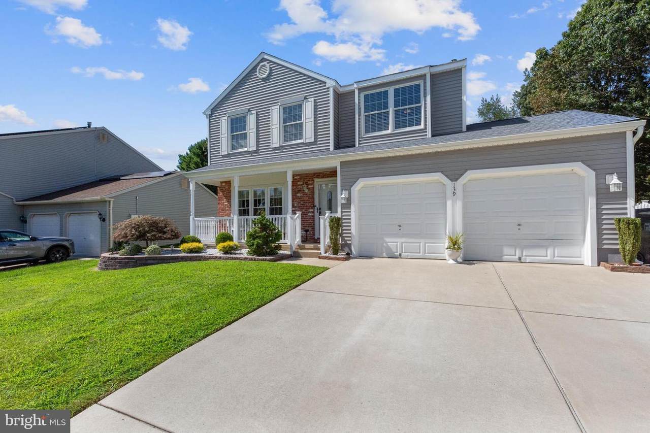 139 Crescent Hollow Drive - Photo 1