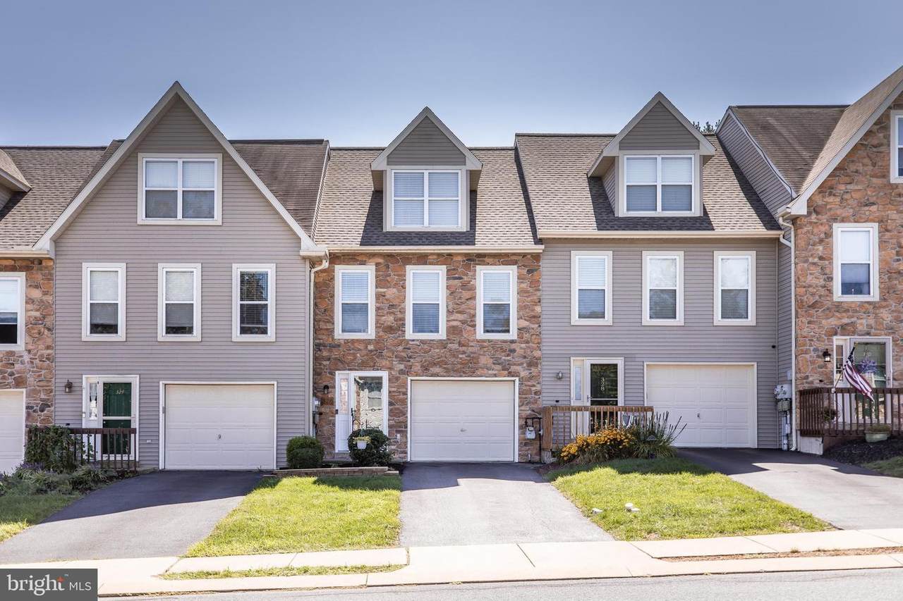 326 Oakridge Drive - Photo 1