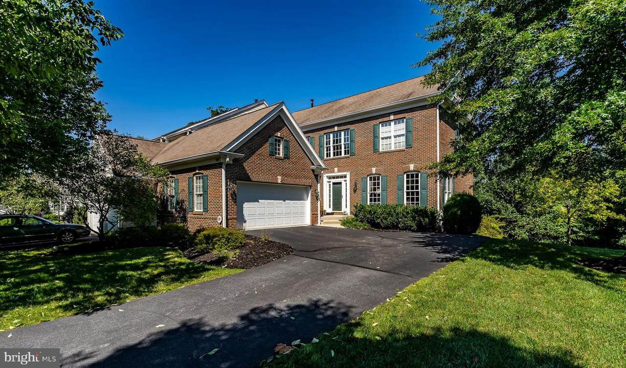 101 Camelot Lane - Photo 1