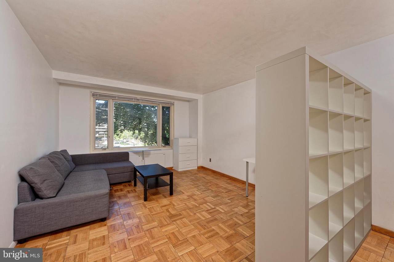 2475 Virginia Avenue - Photo 1