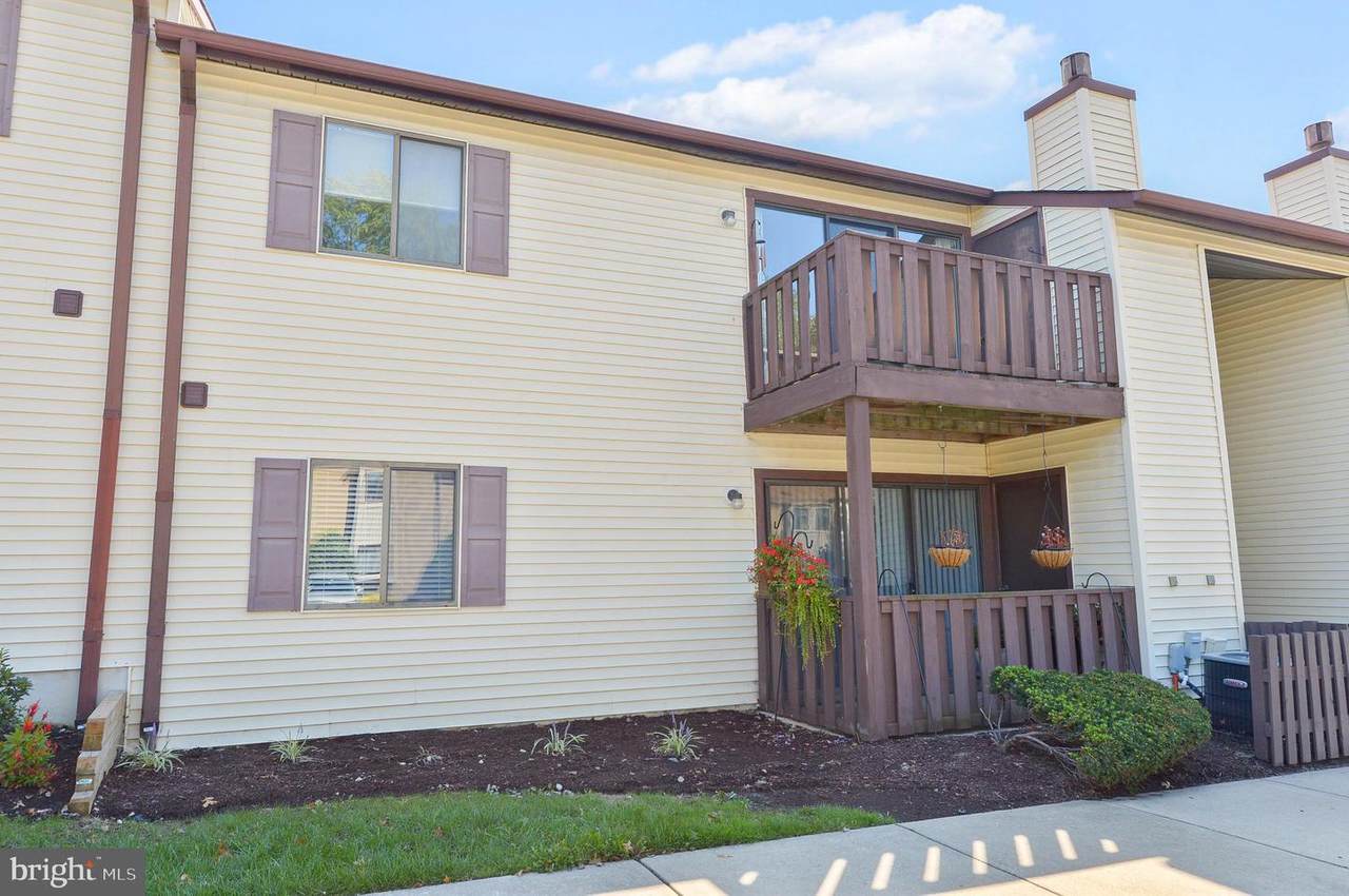 304 Hunter Court - Photo 1