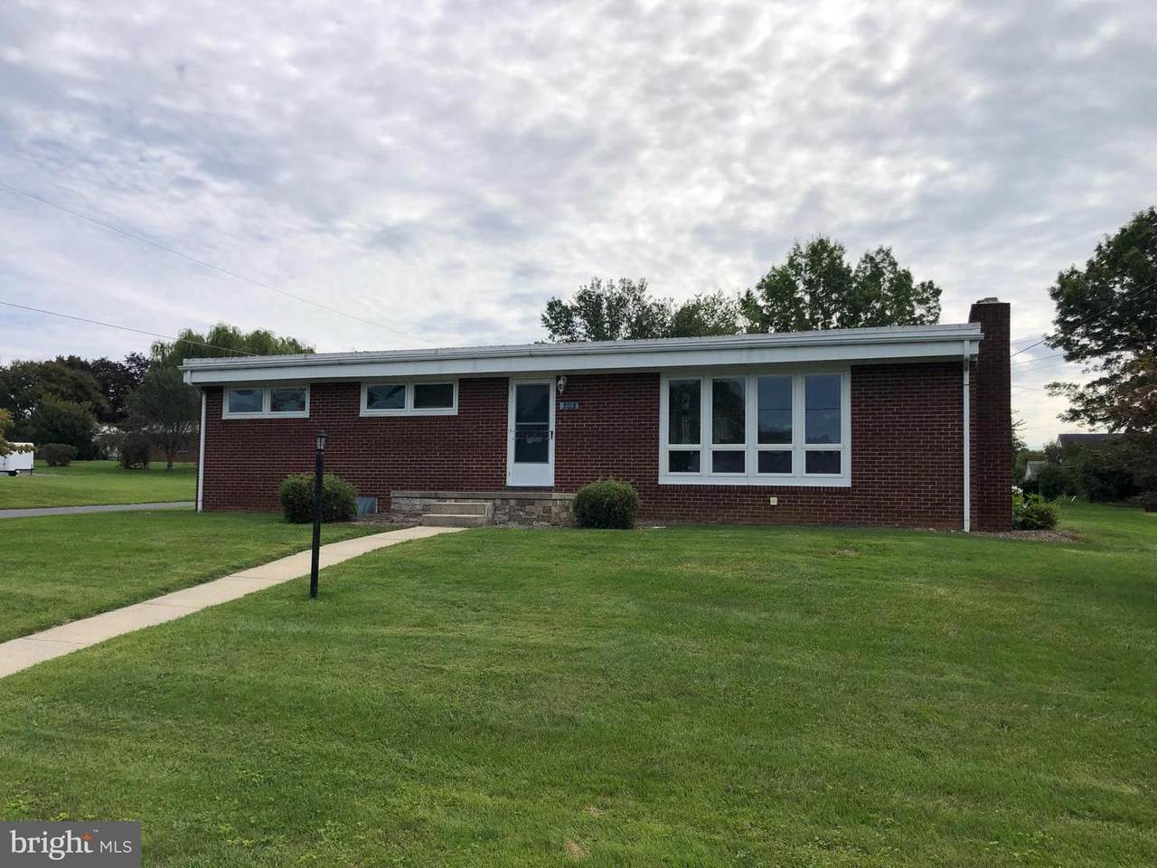 303 Geiser Avenue - Photo 1