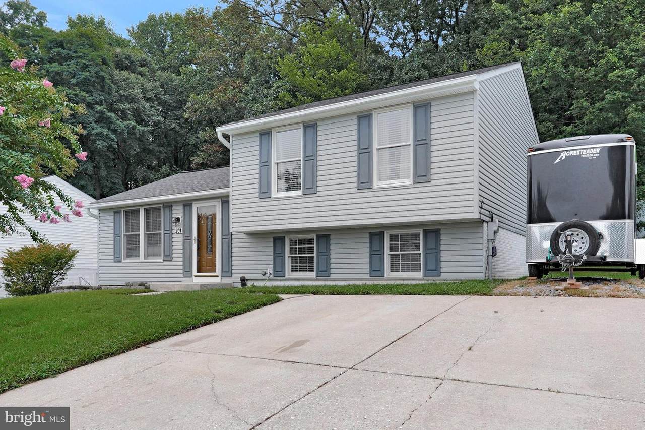 201 Village Way - Photo 1