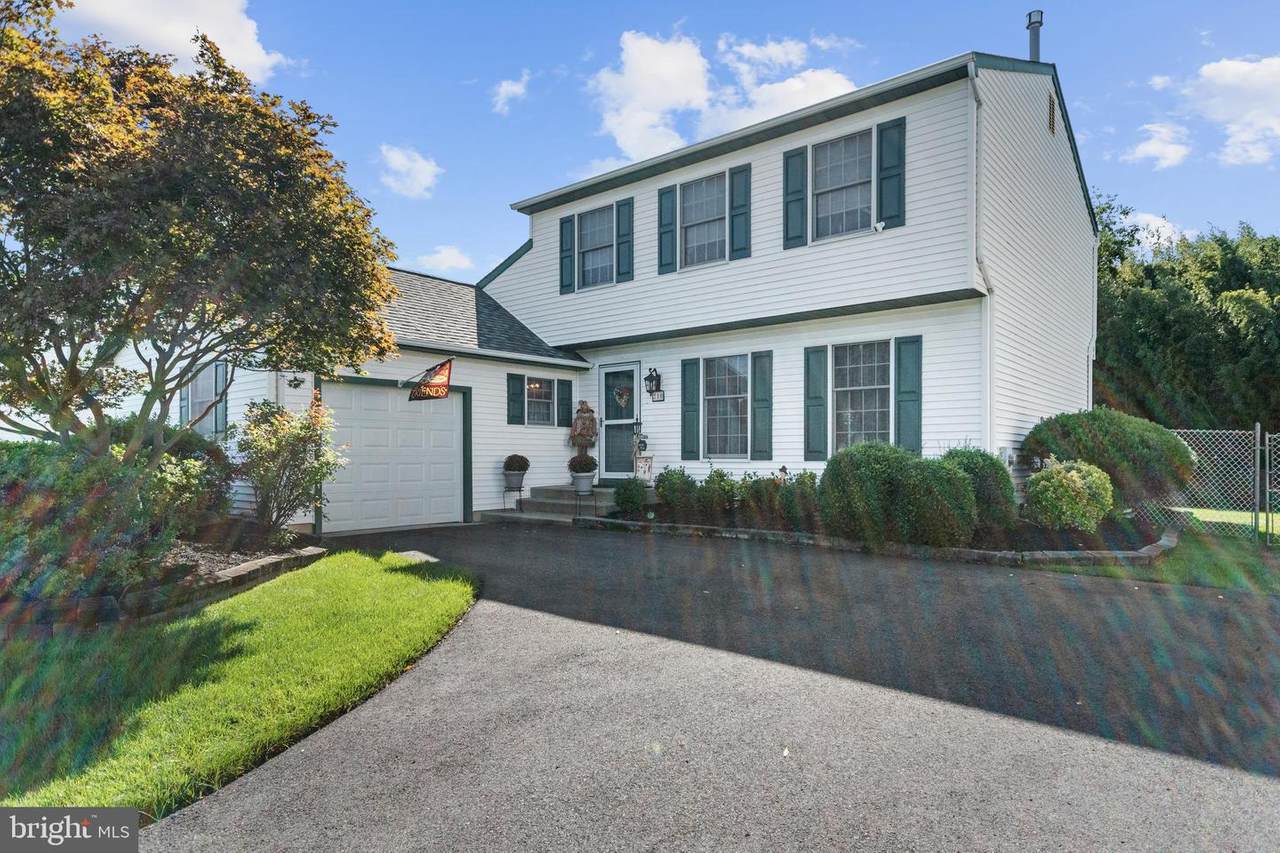 10 Orlando Drive - Photo 1