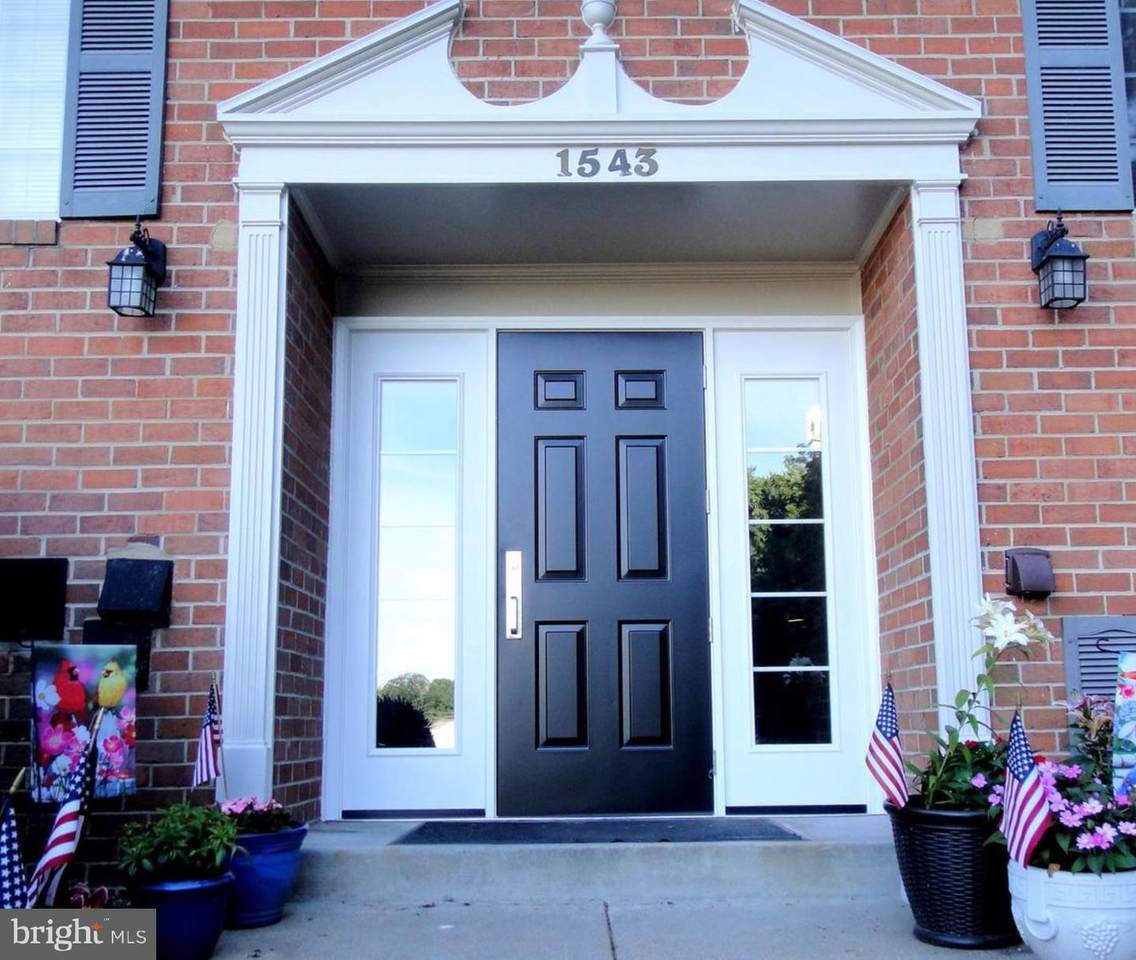 1543 Colonial Drive - Photo 1