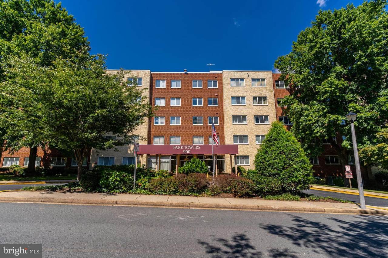 200 Maple Avenue - Photo 1