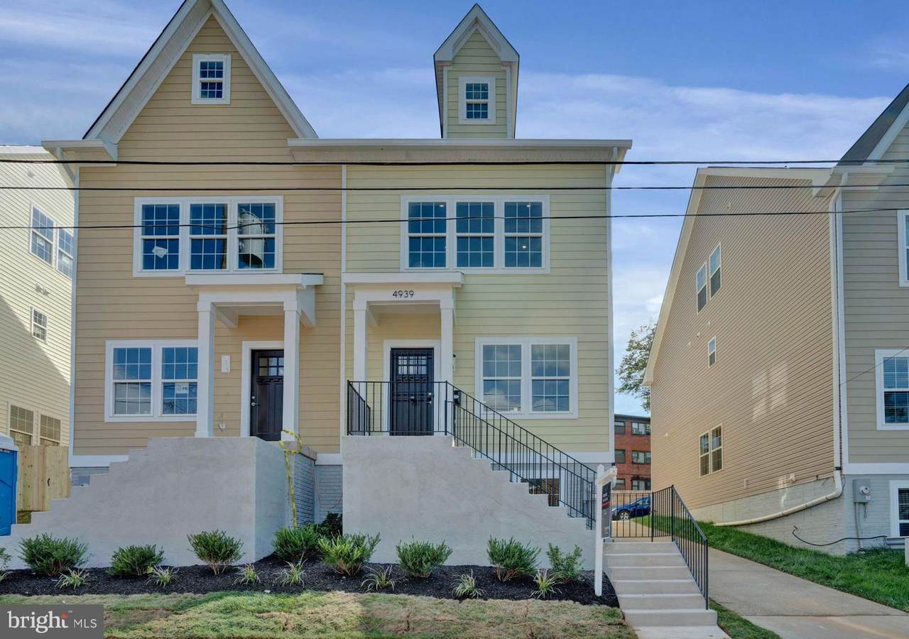4939 Fitch Place - Photo 1