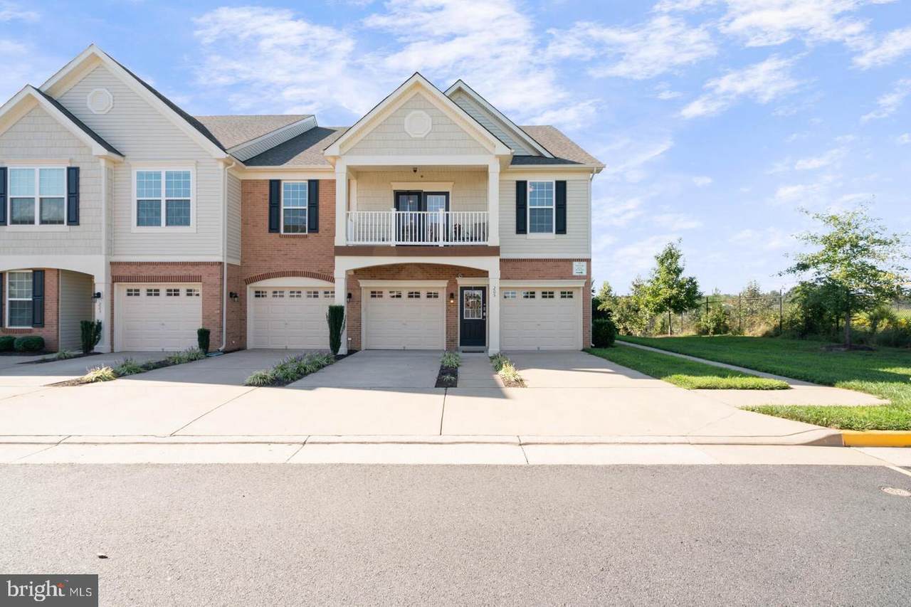 140 Dandridge Court - Photo 1