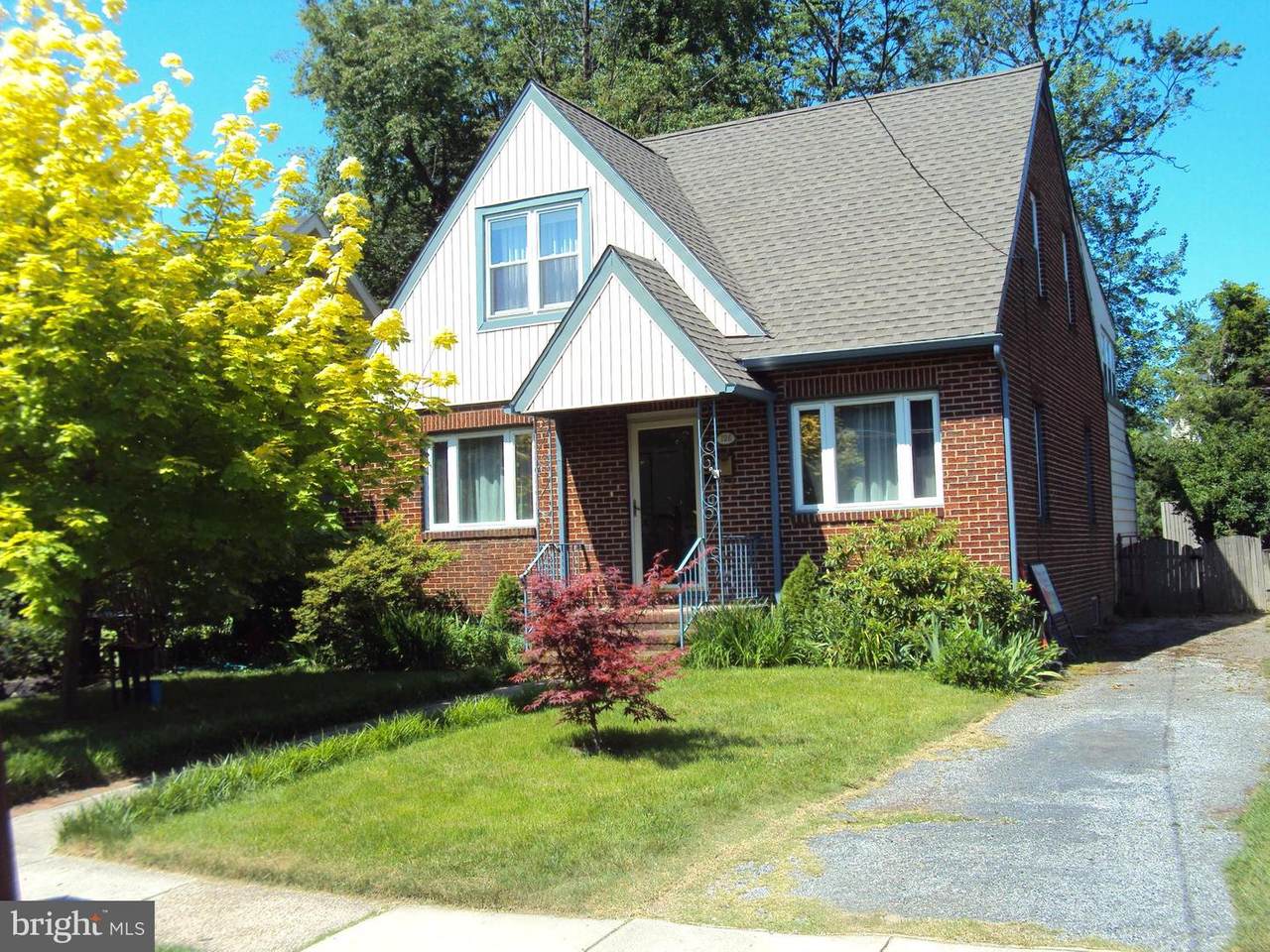 126 Woodlawn Avenue - Photo 1