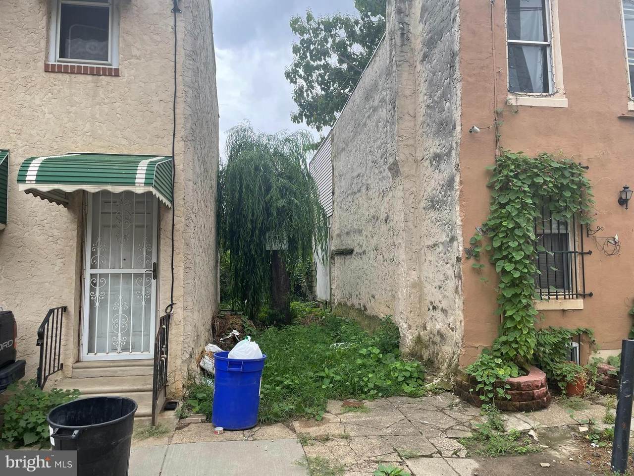 1935 Orianna Street - Photo 1