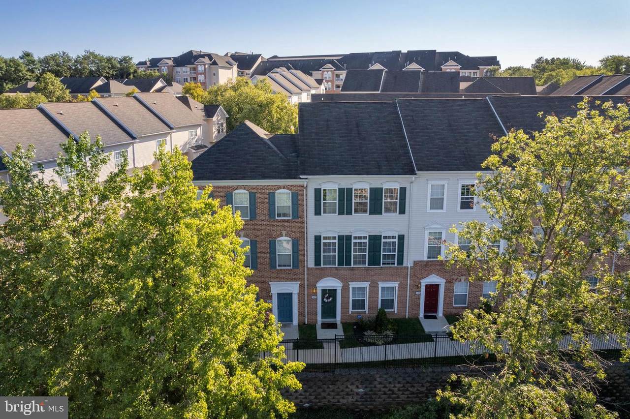 557 Rhapsody Court - Photo 1