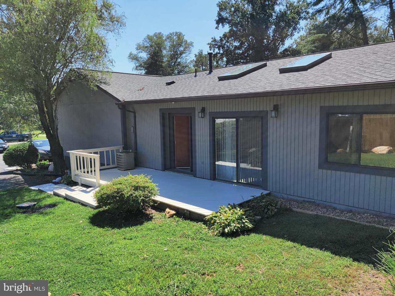 7220 Beverly Street - Photo 1