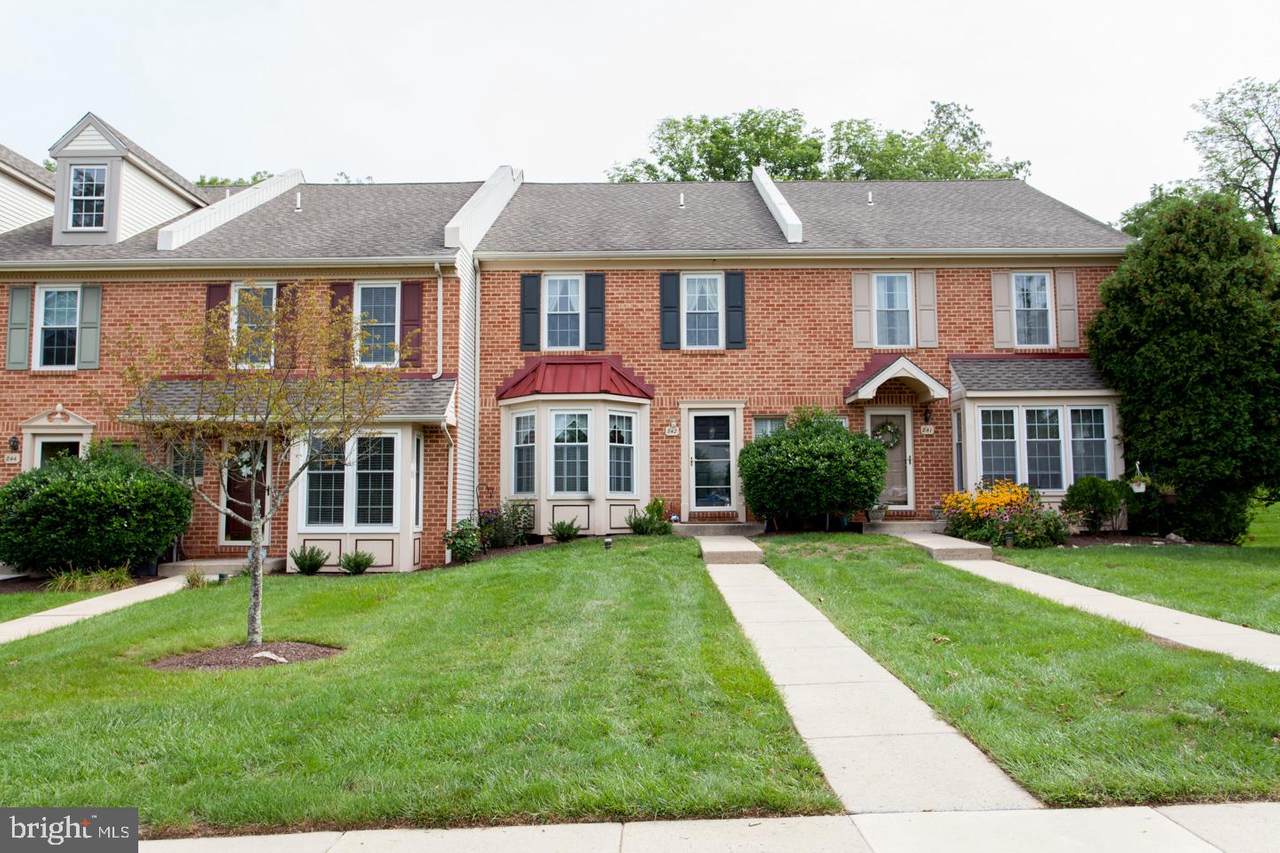 842 Durant Court - Photo 1