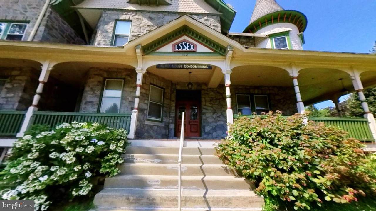 192 Lansdowne Avenue - Photo 1