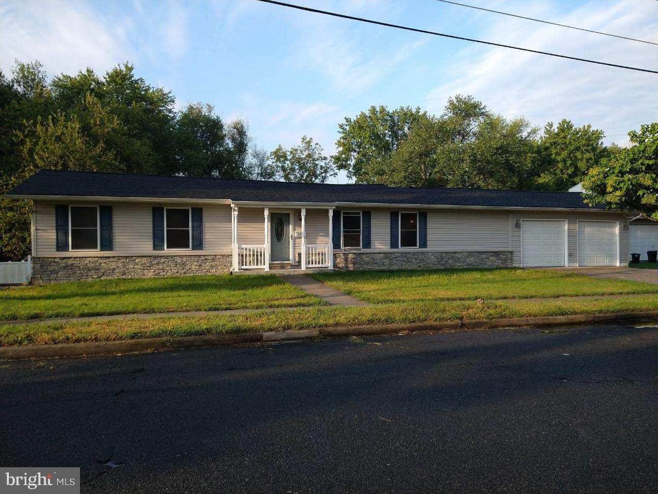 309 Deptford Avenue - Photo 1