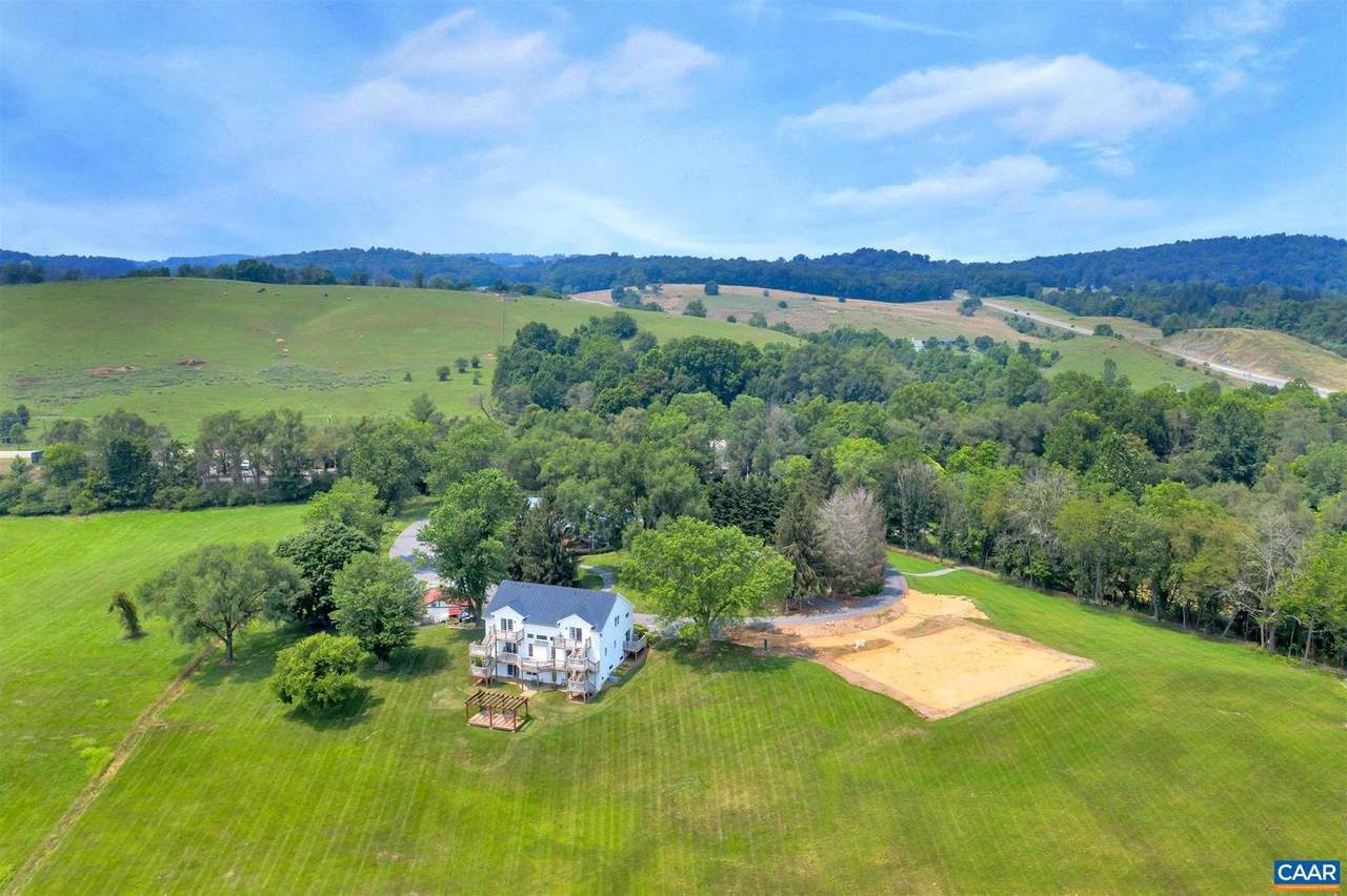 1325 Commerce Rd - Photo 1