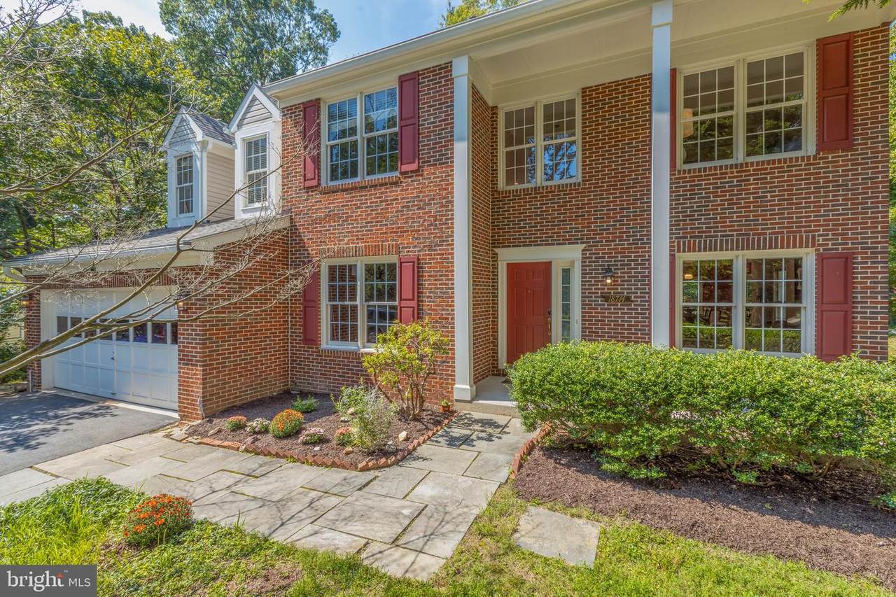 18714 Severn Road - Photo 1