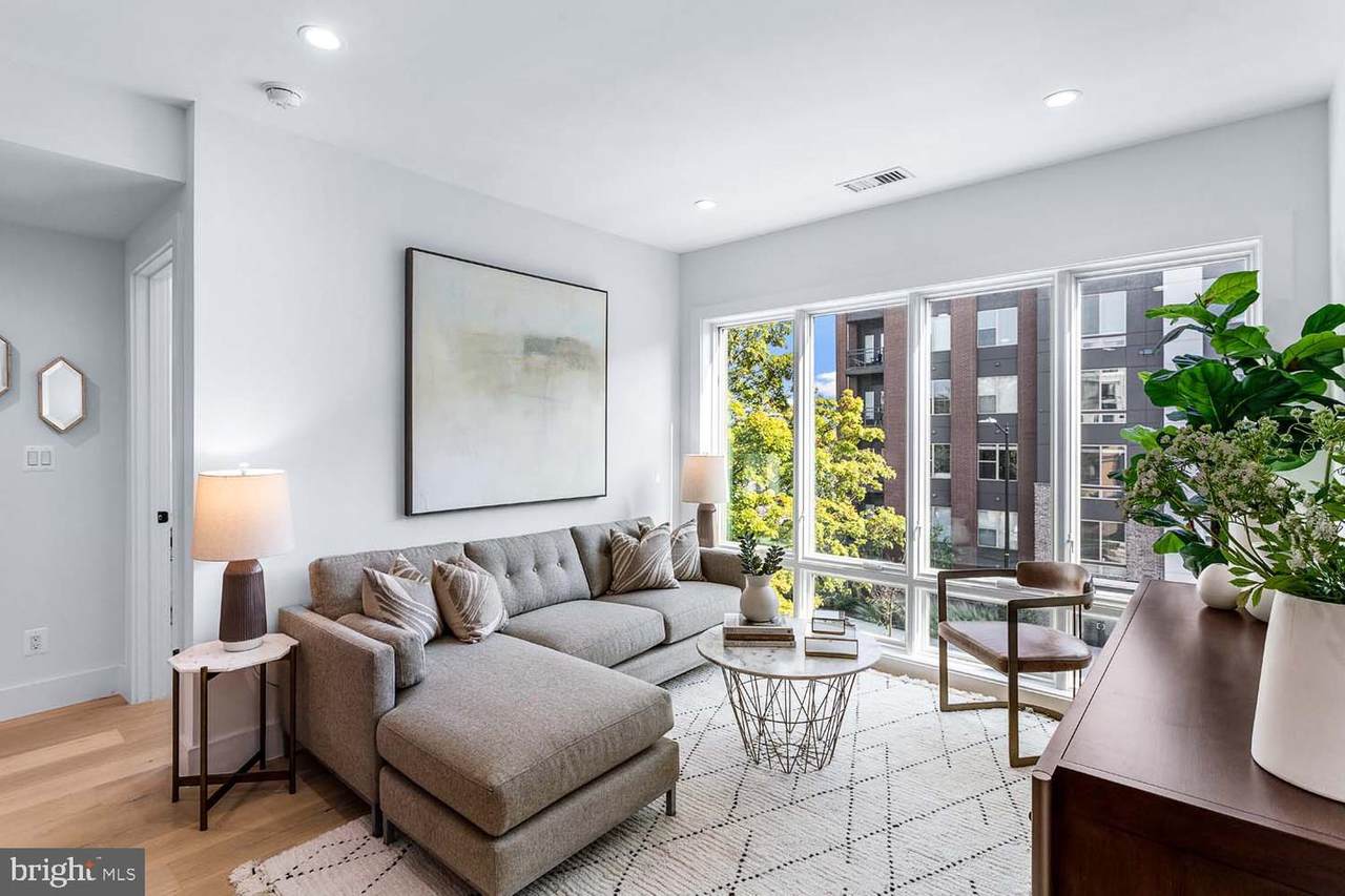 1658 K Street - Photo 1