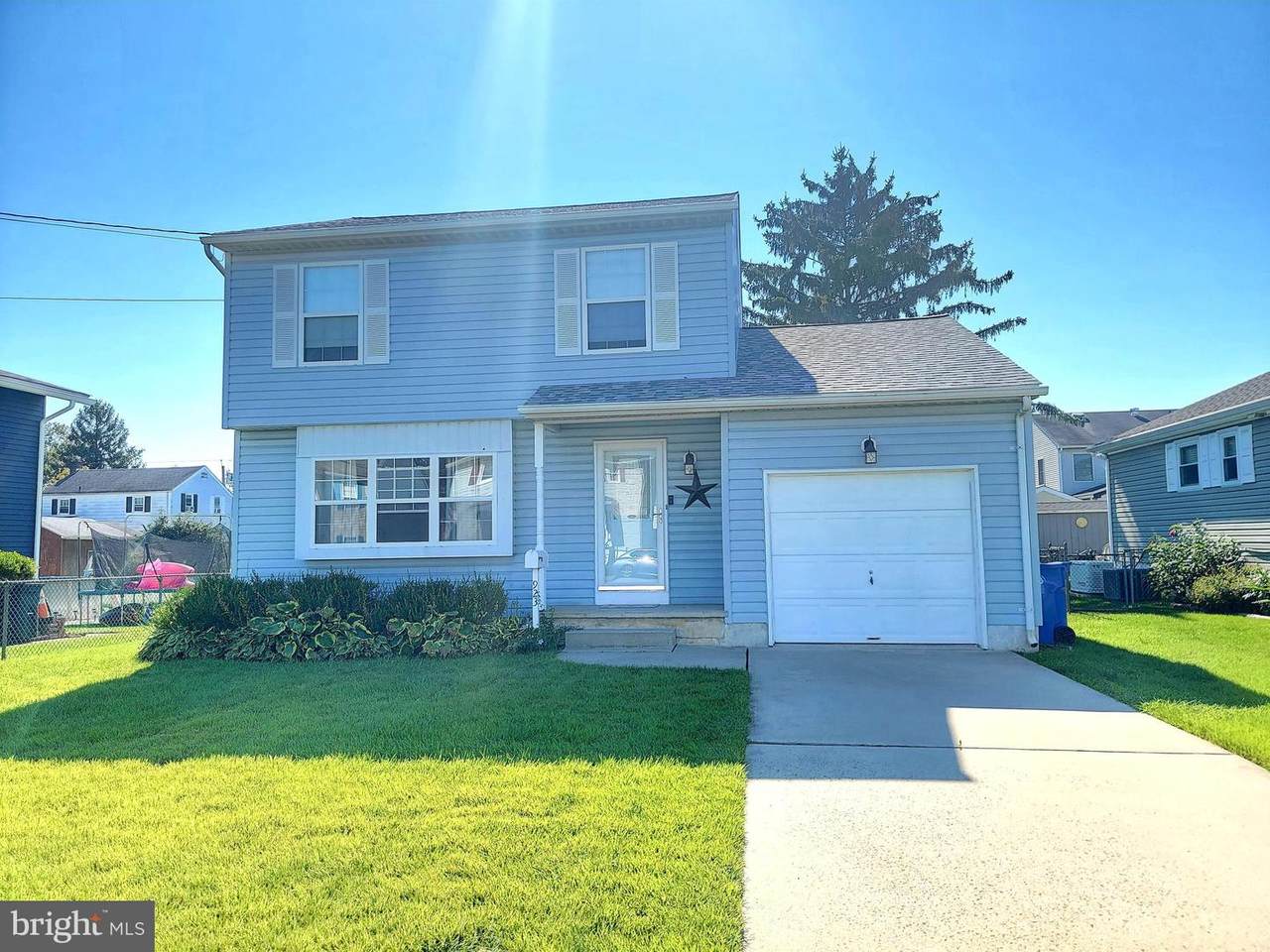923 Oakland Avenue - Photo 1