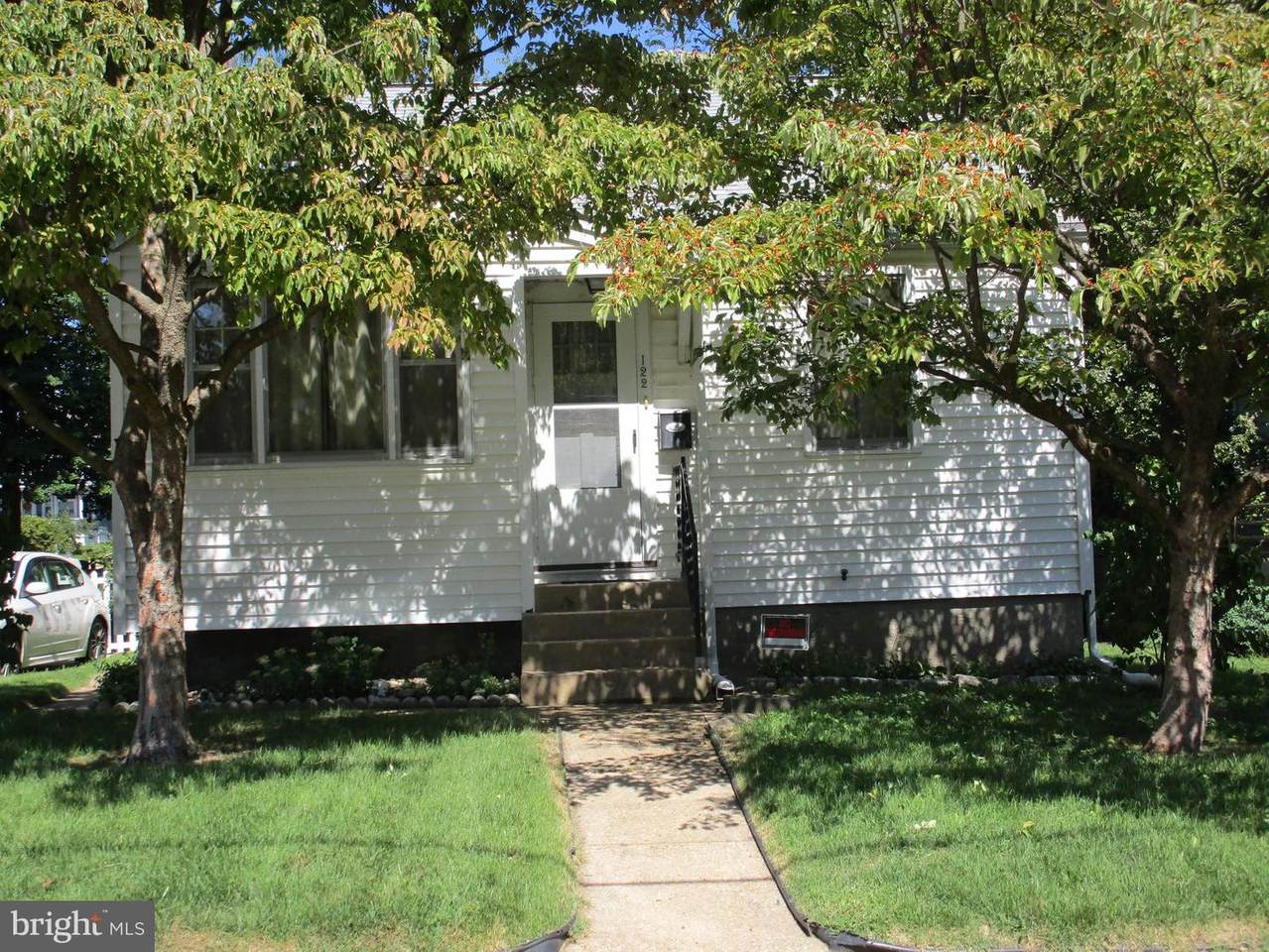 122 3RD Avenue - Photo 1