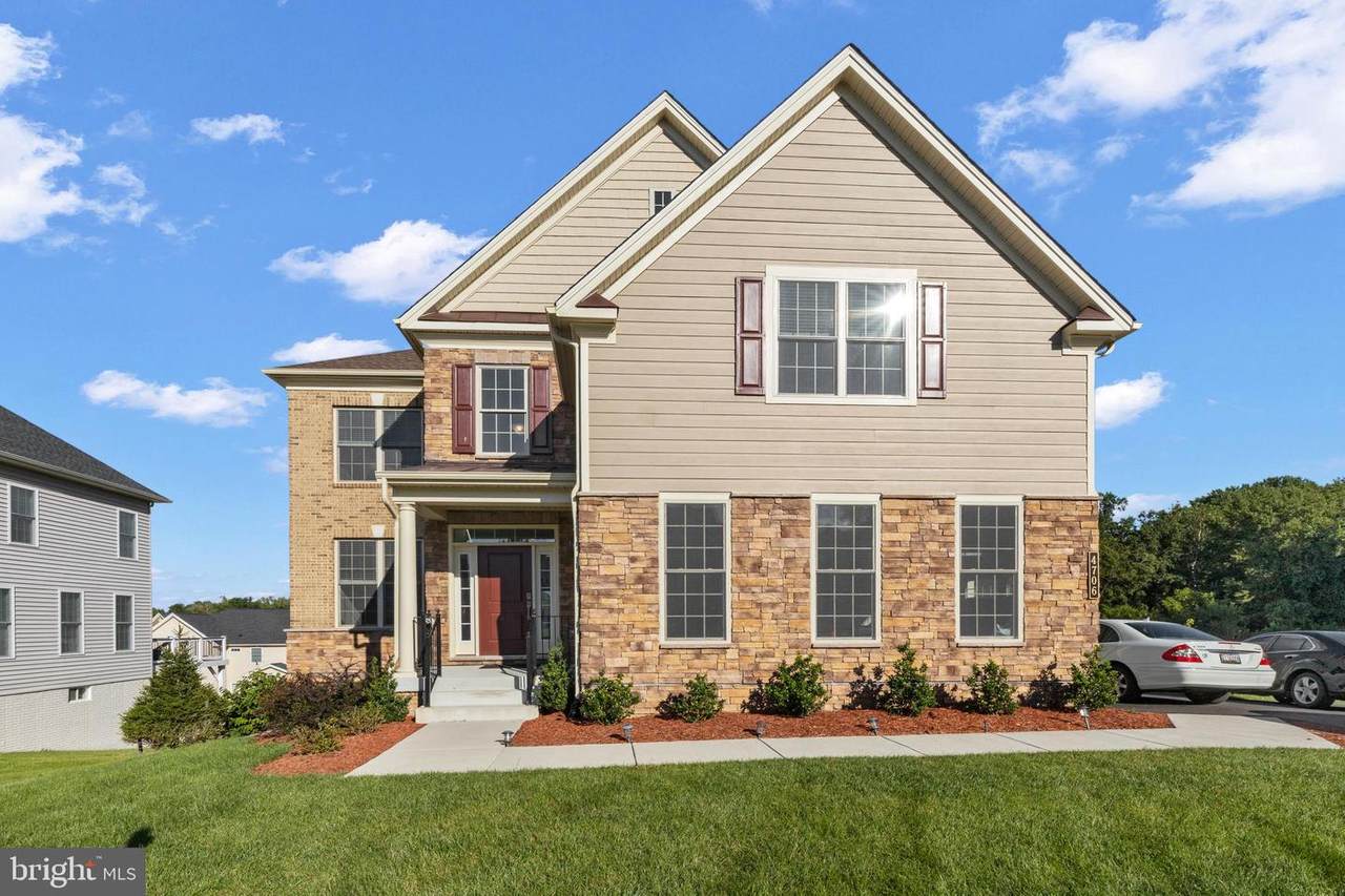 4706 Thoroughbred Drive - Photo 1