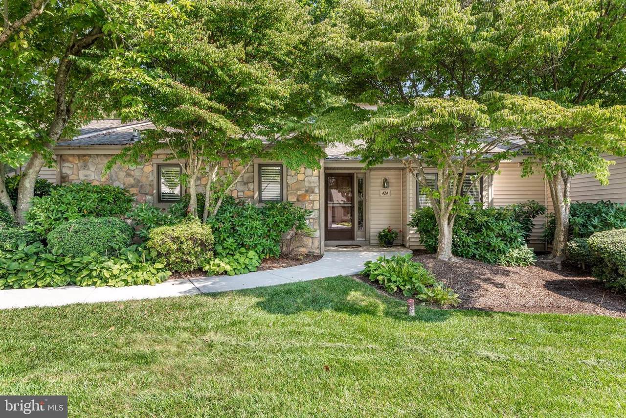 424 Eaton Way - Photo 1