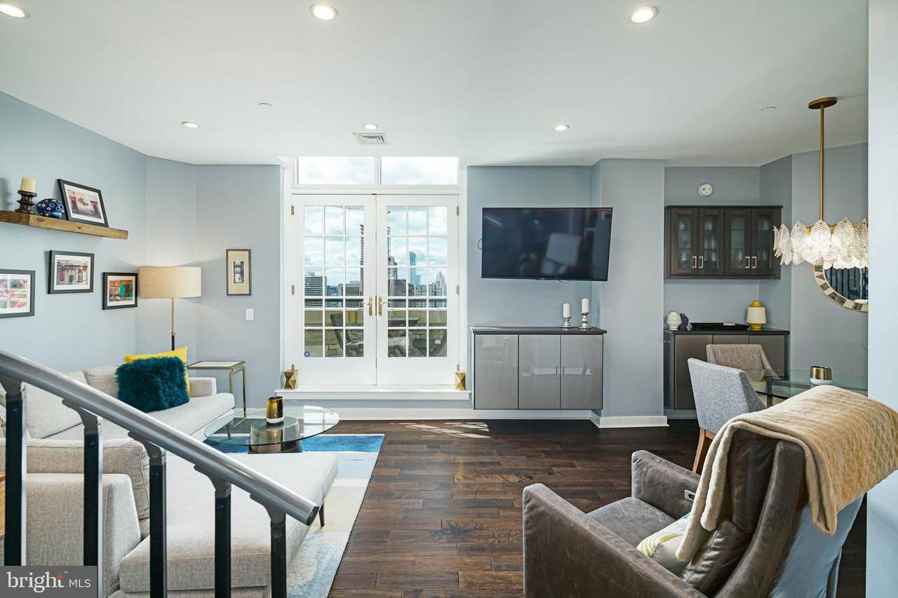 111 15TH Street - Photo 1