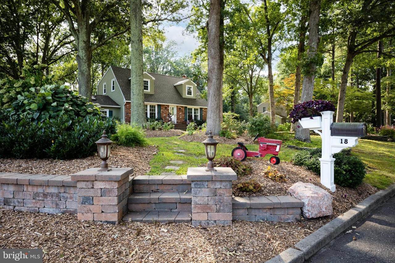 18 Cragmoor Drive - Photo 1