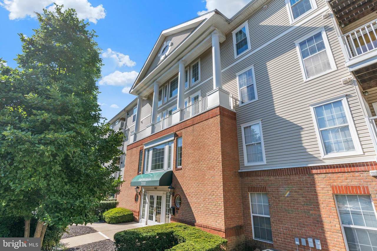 7000 Falls Reach Drive - Photo 1