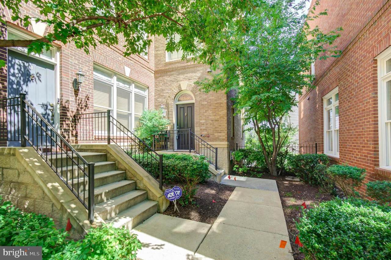 2346 Cobble Hill Terrace - Photo 1